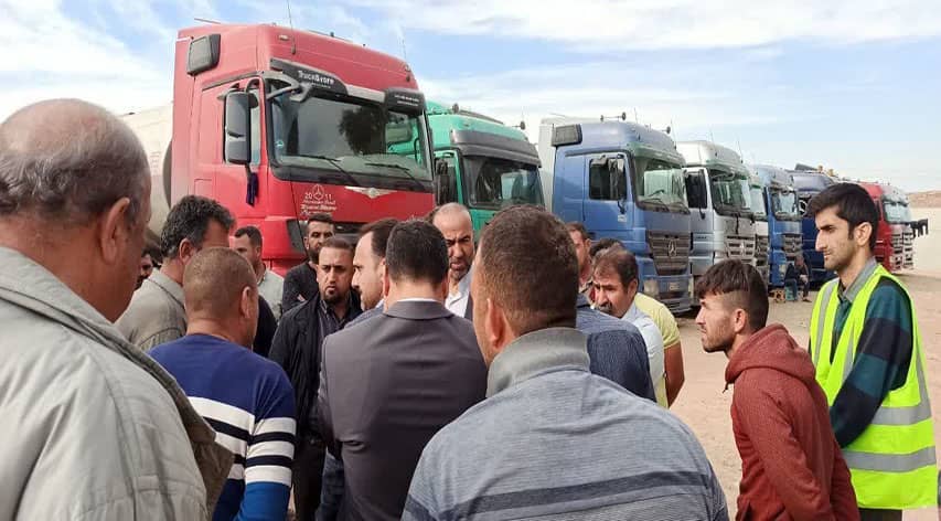 بازدید مقامات گمرکی ایران و عراق از پارکینگ کامیونهای حامل سوخت سازمان همیاری در پرویزخان