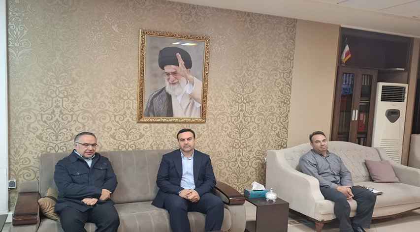 نشست مشترک مدیرعامل سازمان همیاری شهرداری‌های استان کرمانشاه و مدیرکل راه و شهرسازی استان کرمانشاه